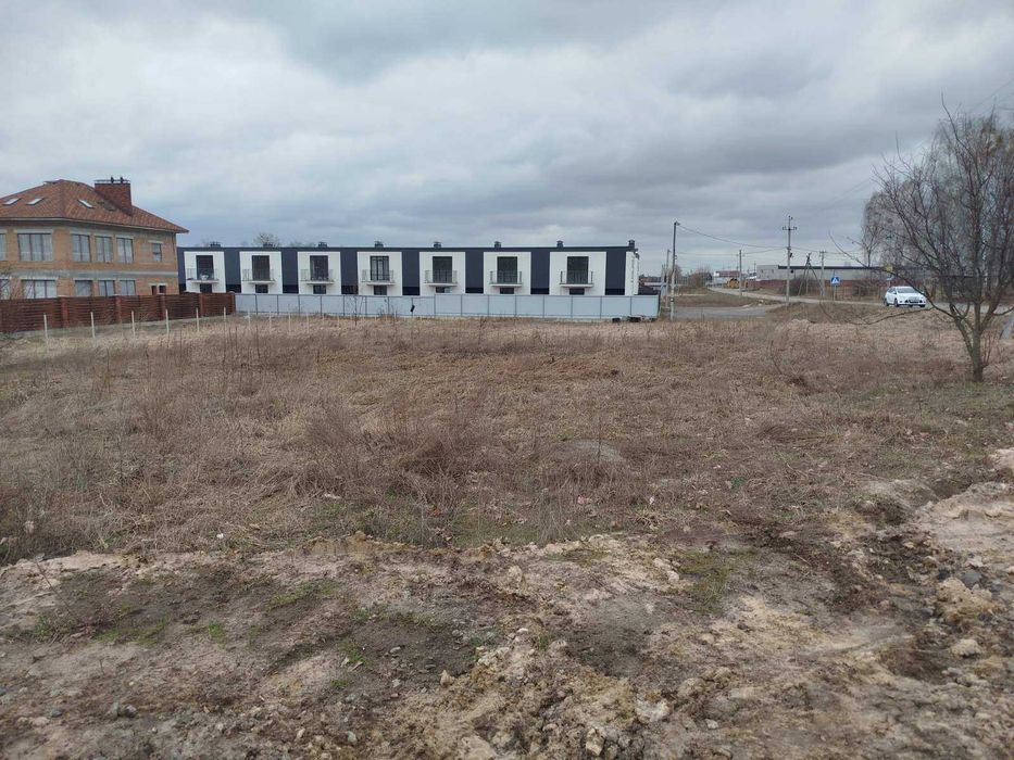 Продаж двох фасадної земельної ділянки 12 соток під будівництво