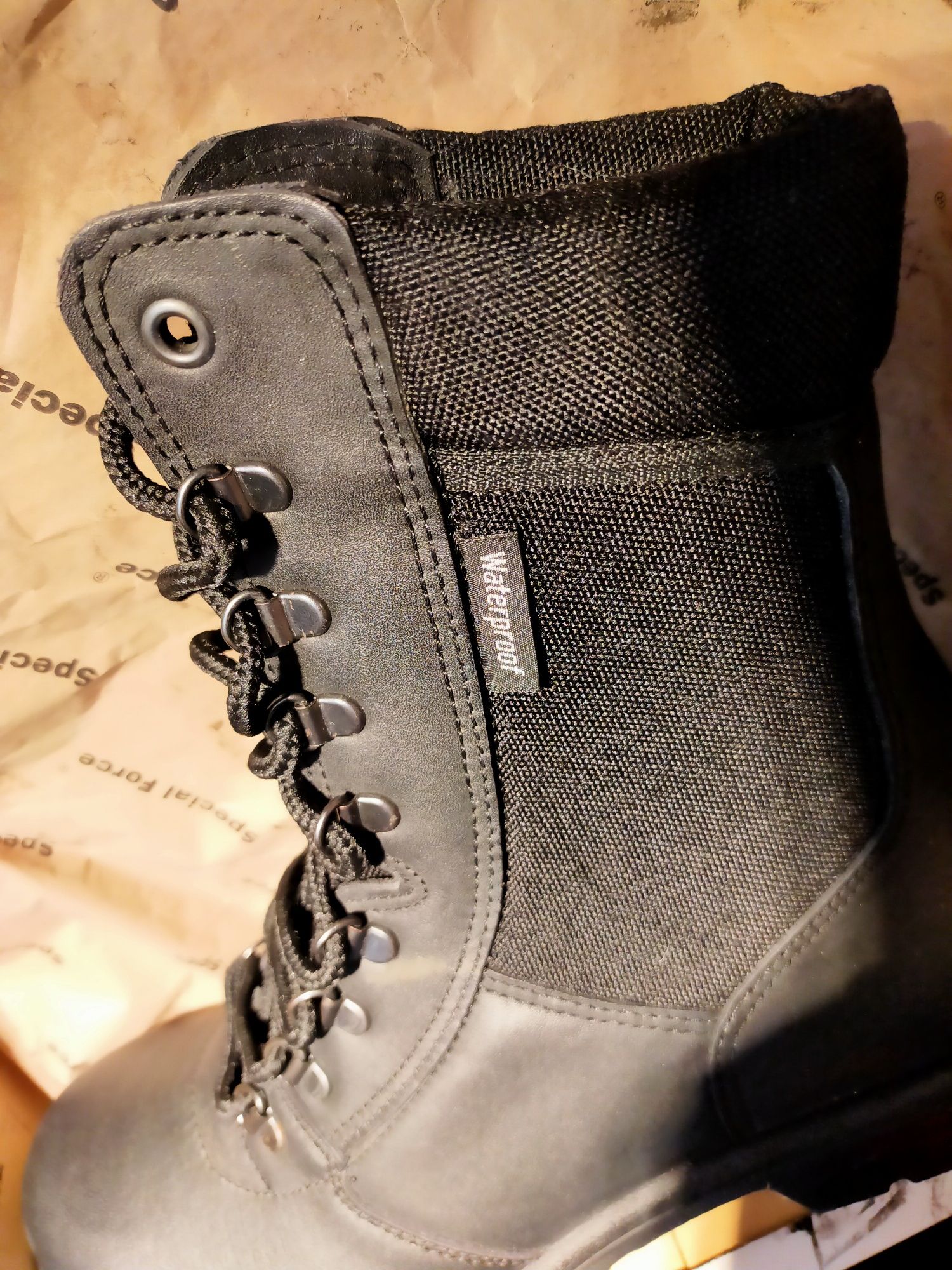 Botas Special Force, Waterproof./Force 8"Side Zip Black. Excelente