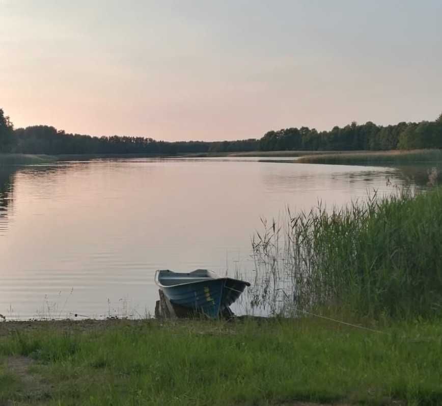 Domki nad samym jeziorem na Pojezierzu Augustowsko – Suwalskim