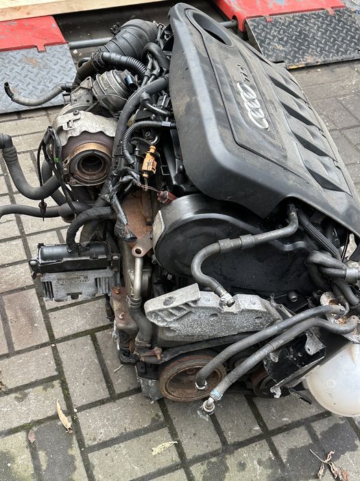 AUDI A3 8P VW Silnik 2.0TDI CFF CFFB kompletny wtryski turbo pompa