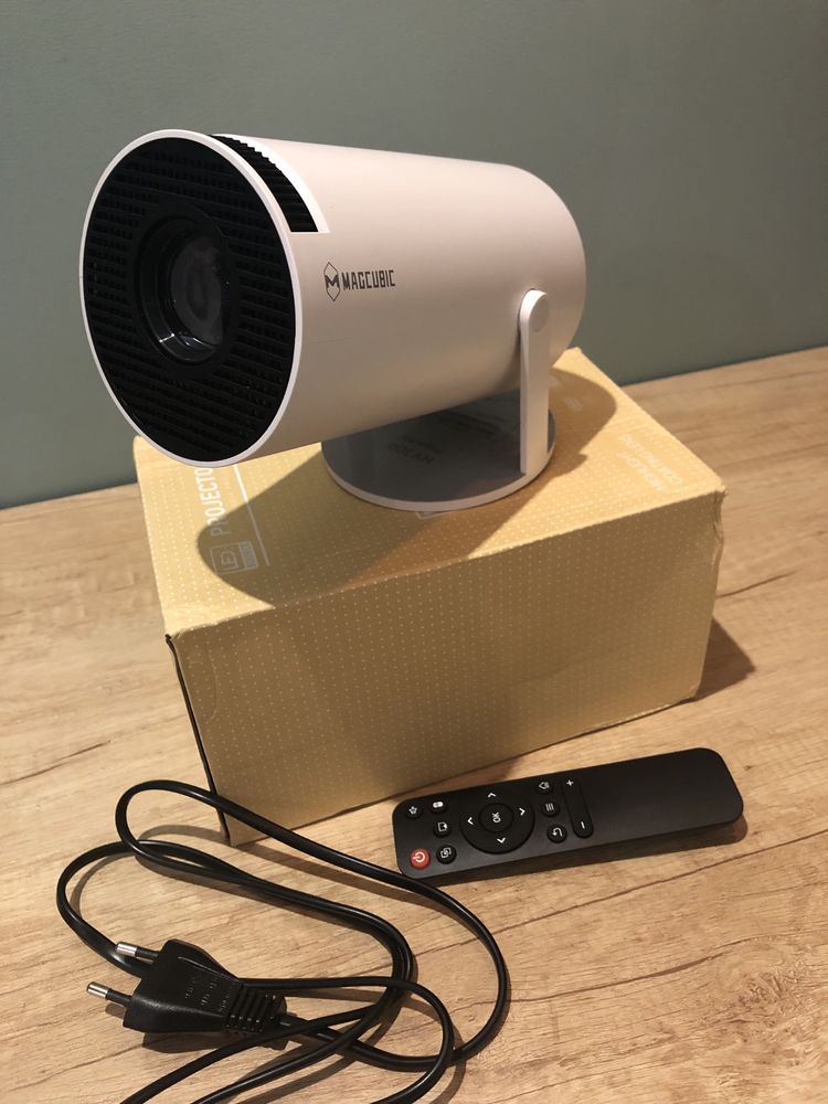 Magcubic Projector Hy300