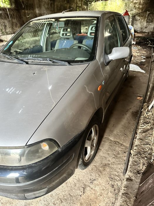 Fiat punto…………….