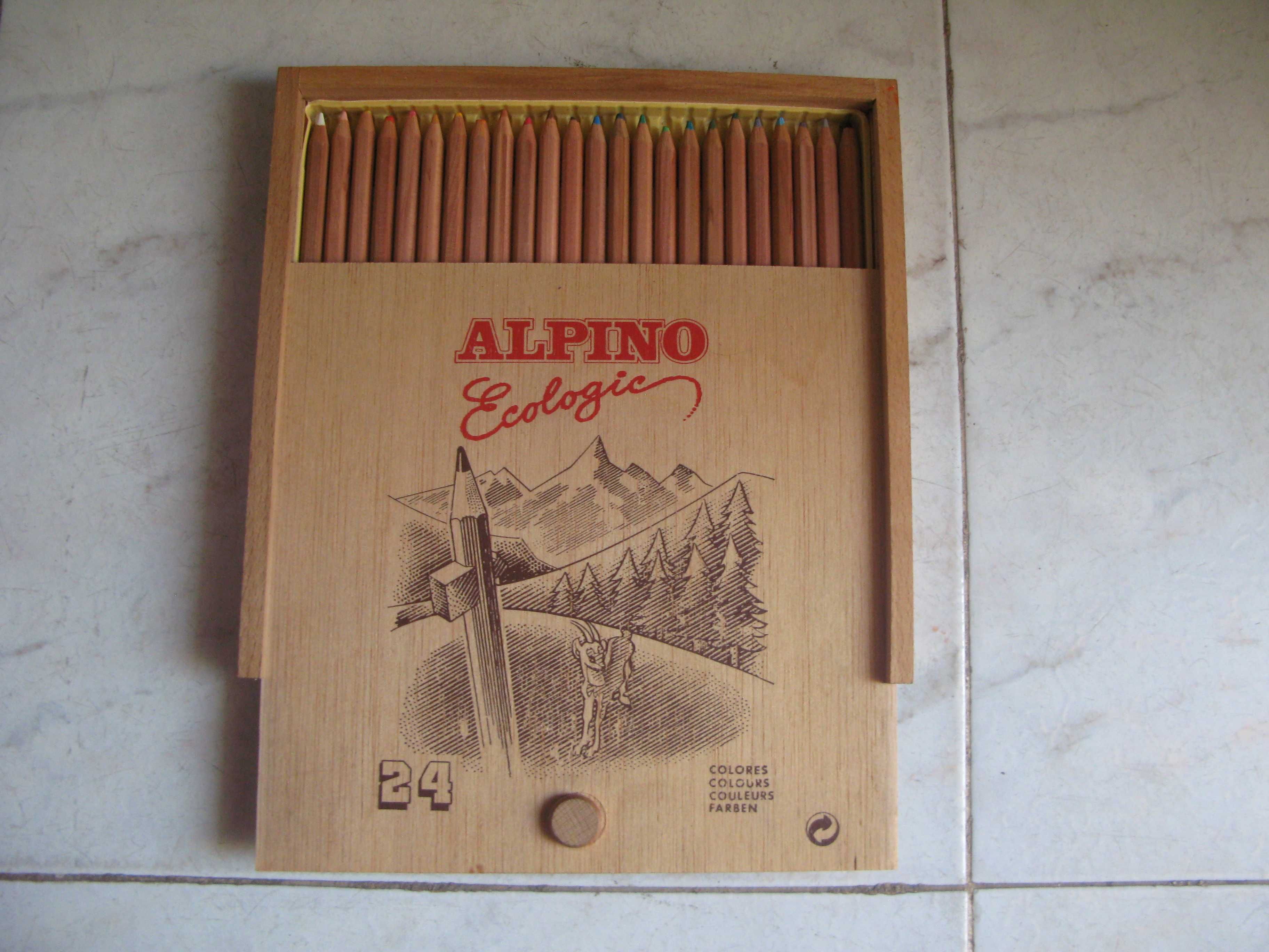Caixa de madeira antiga com 24 lápis de cor da marca Alpino