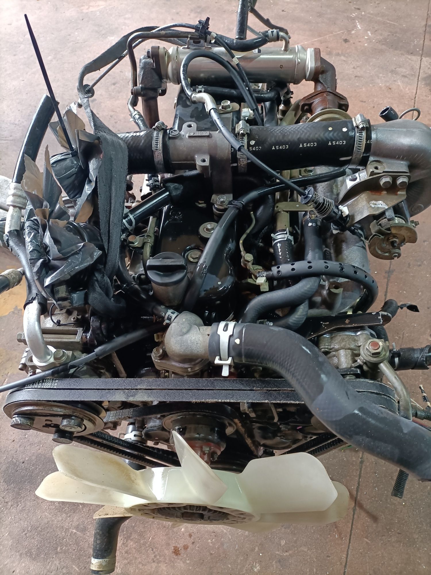 Motor Isuzu 4jh1 turbo