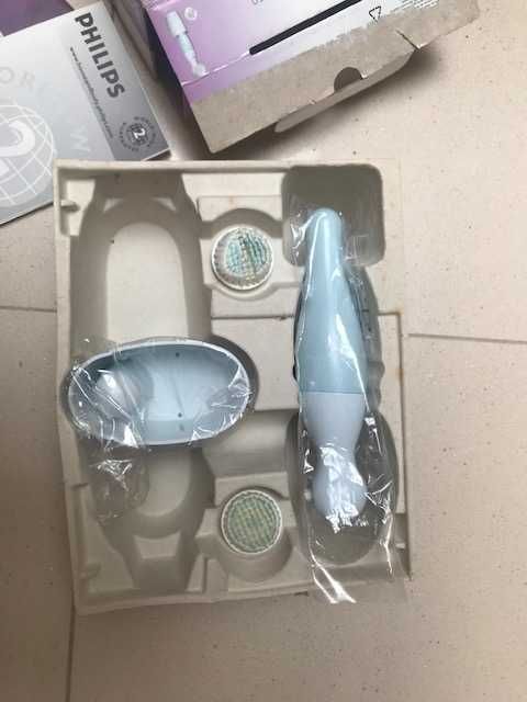 VisaPure Essential Sistema de limpeza facial da Philips