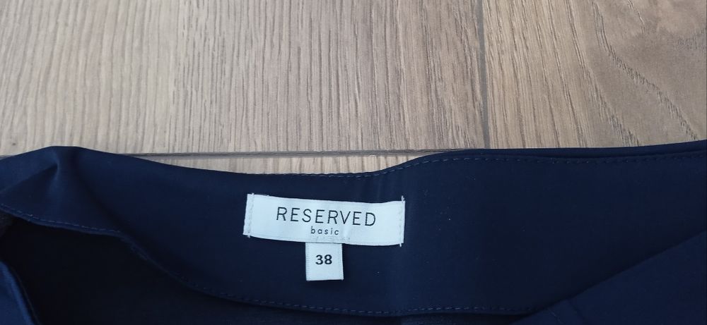 Spódnica damska w rozm.M. Reserved