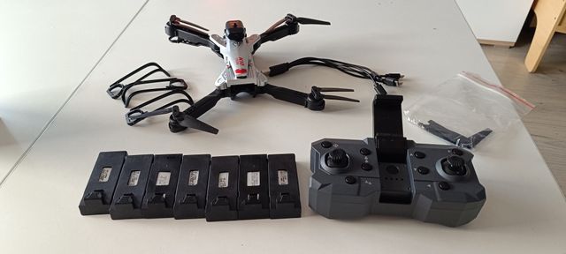Dron K10 7 bateria