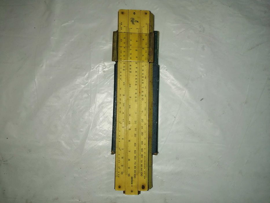 Régua de cálculo de Engenharia. Muito bom estado. Vintage