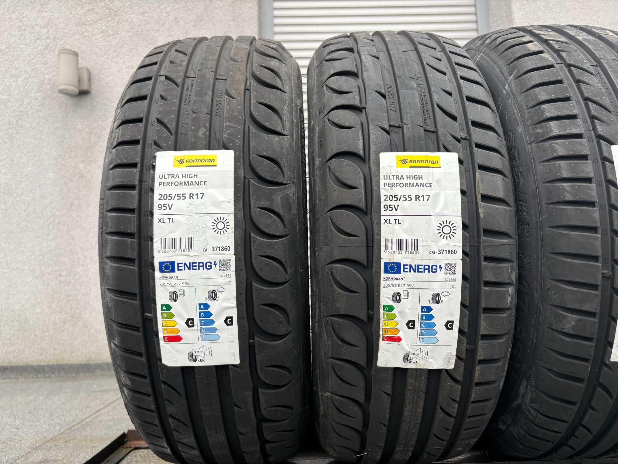 4 sztuki letnie 205/55R17 Kormoran UHP prosto z fabryki! 95V XL C,C,72