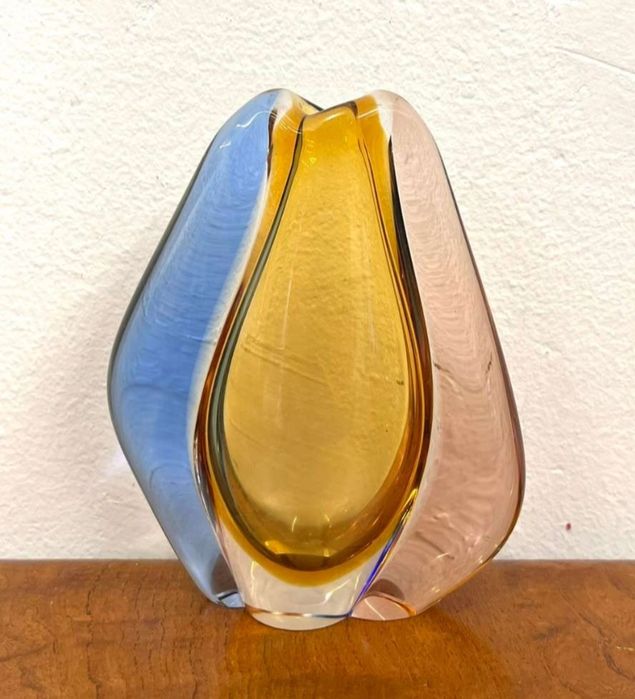 Wazony Hana Machovska  w kolorach żółty, niebieski, różowy