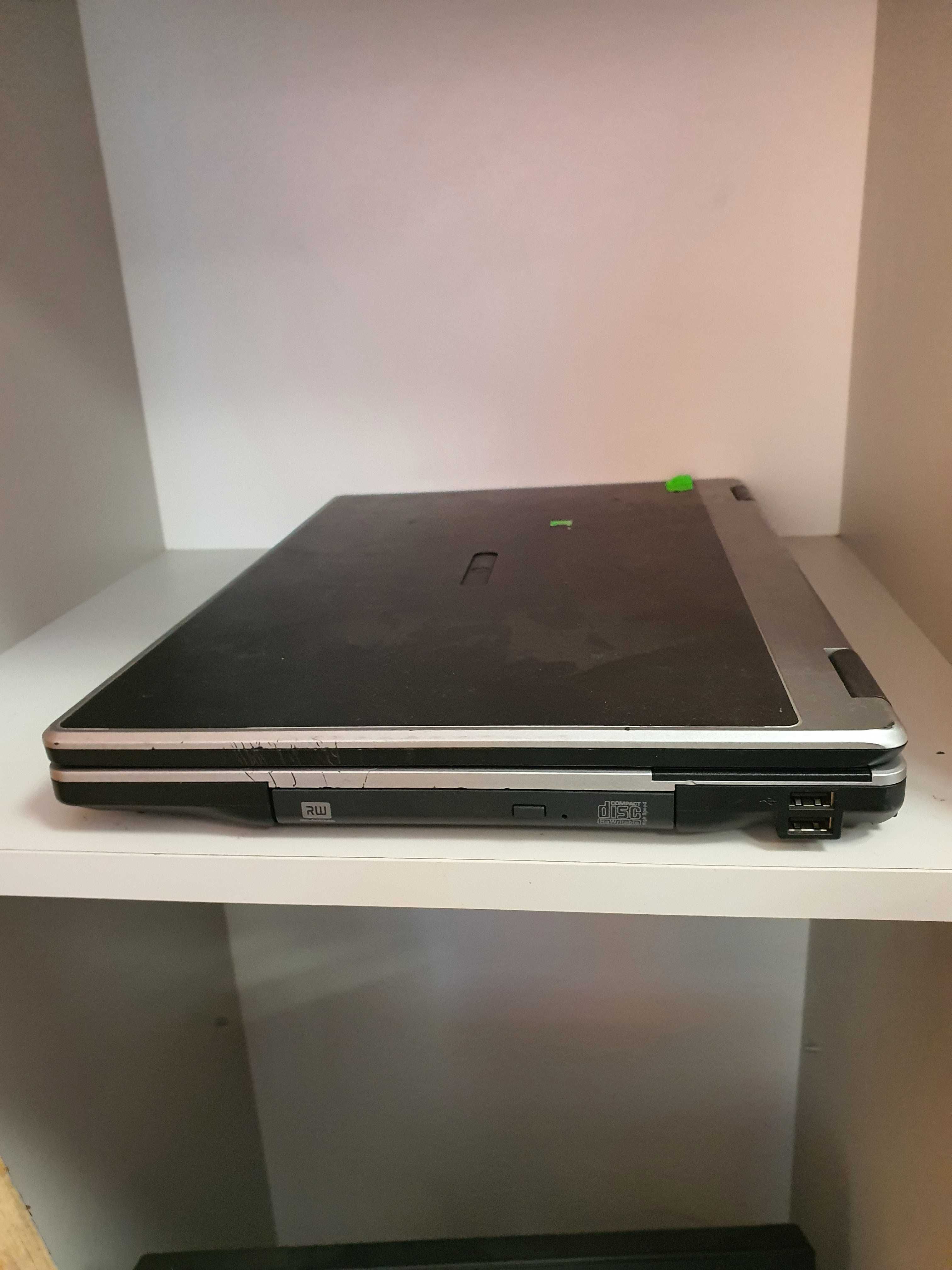 Laptop Medion 8207