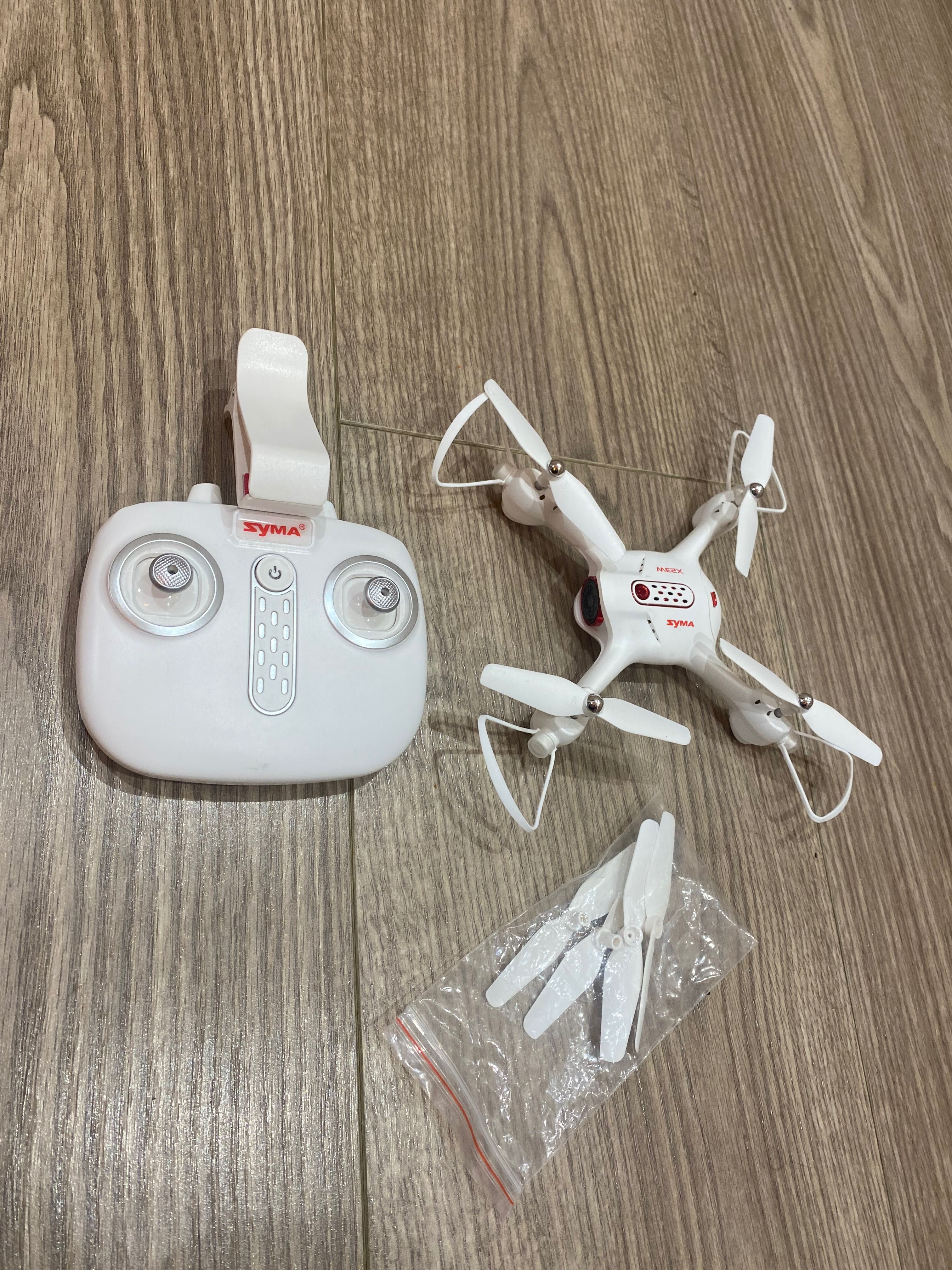 Квадрокоптер Syma X23W з камерою