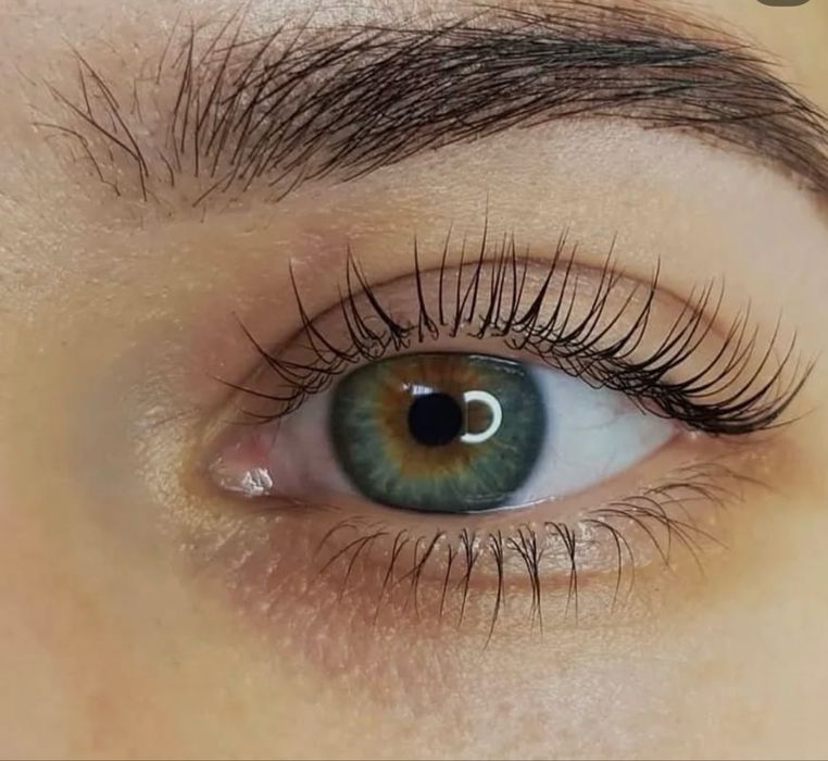 Наращивание ресниц, коррекция и окрашивание бровей, ламинирование ресн