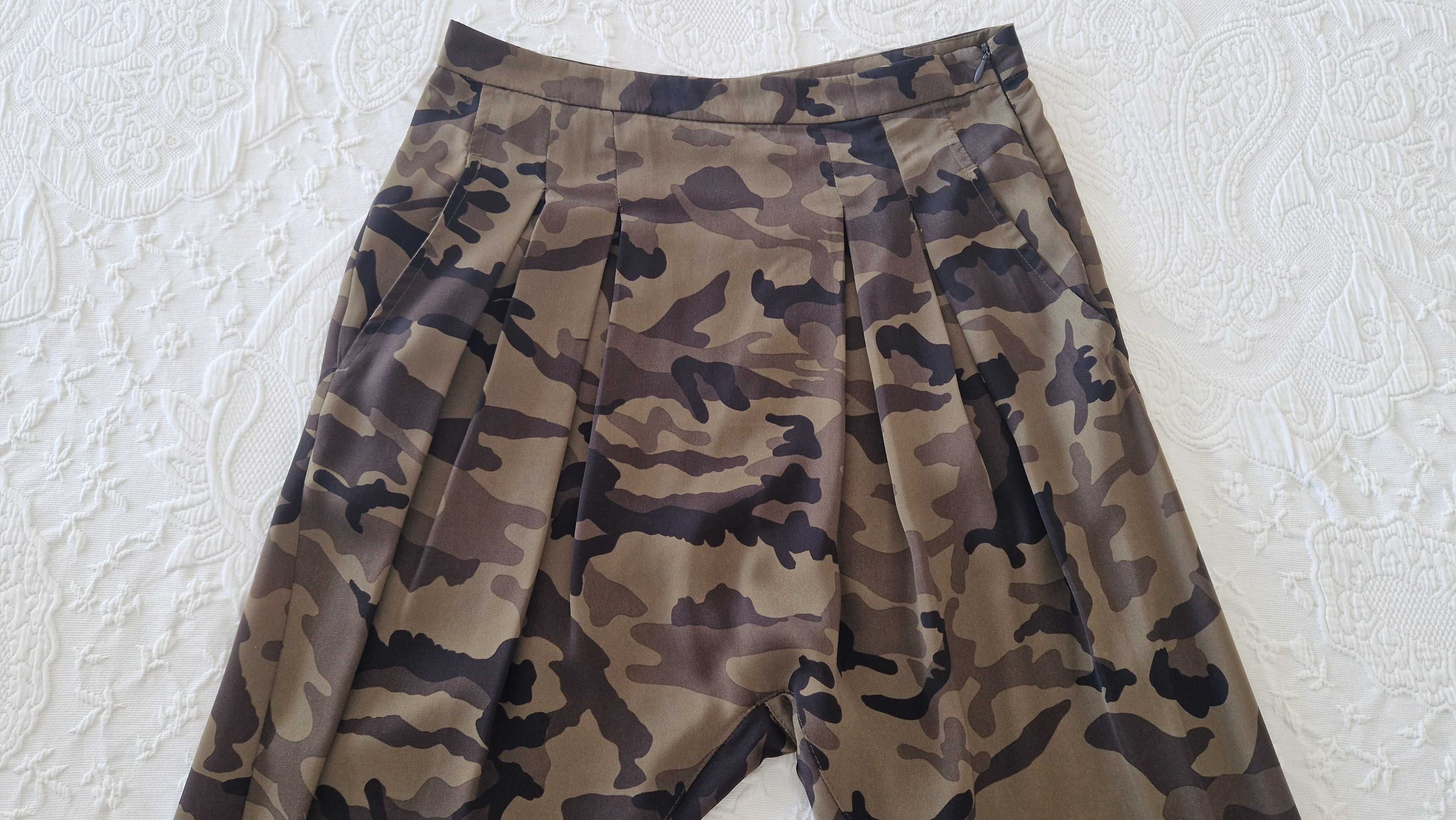Calças estampadas tropa, Zara, tamanho XS