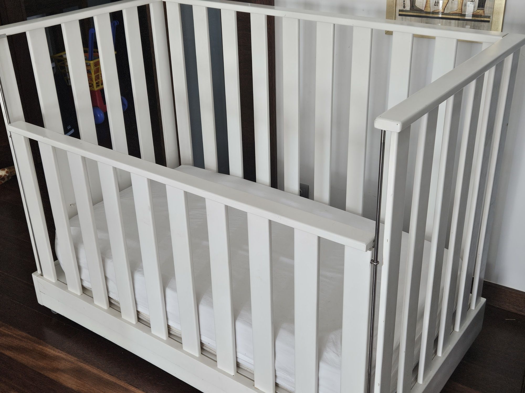 Berço  cama de bebé de madeira lacada