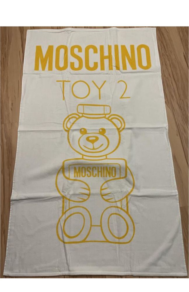 Полотенце Moschino