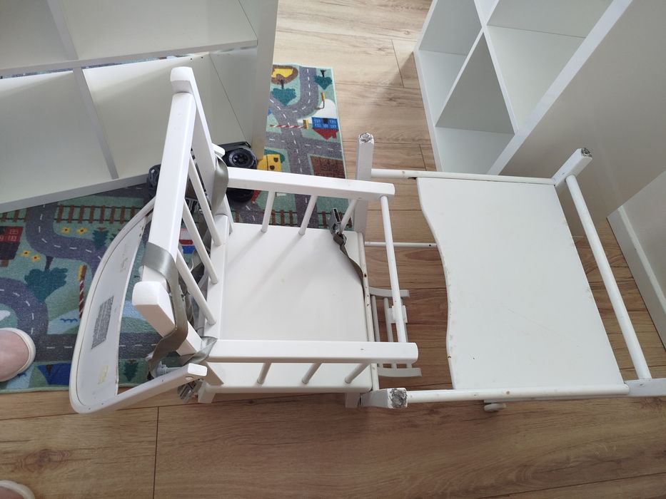 Fotelik drewniany do karmienia