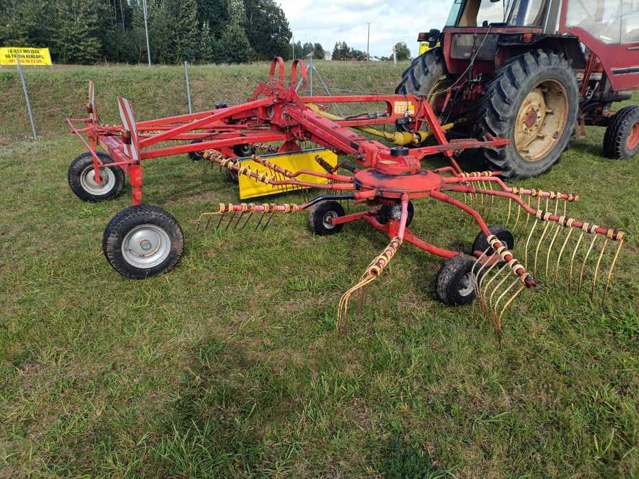 Niemeyer RS 730 VA zgrabiarka dwukaruzelowa krone claas przetrząsarka