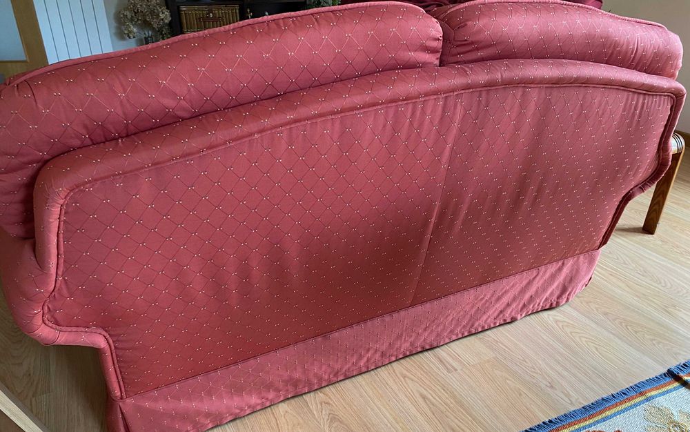 Conjunto de 3 sofás vermelhos - 1 grande e 2 individuais