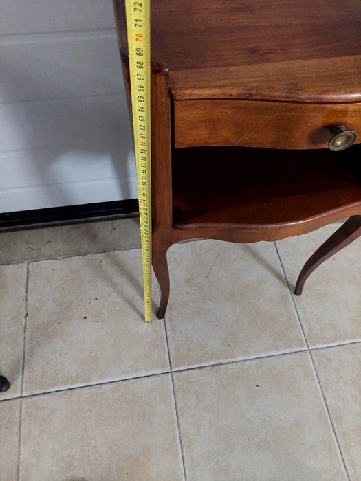 1 mesa de apoio vintage