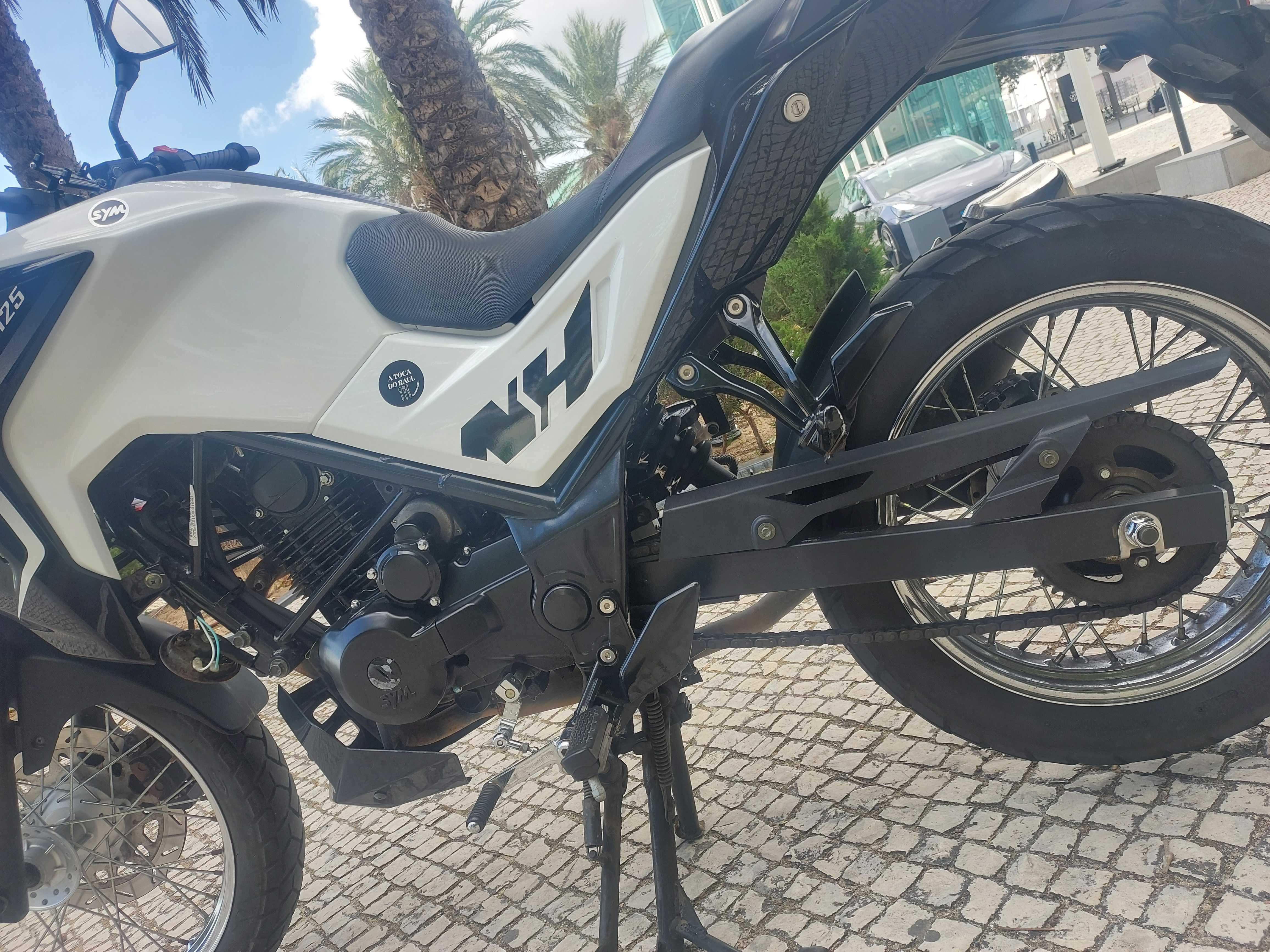 Moto 125cc chama