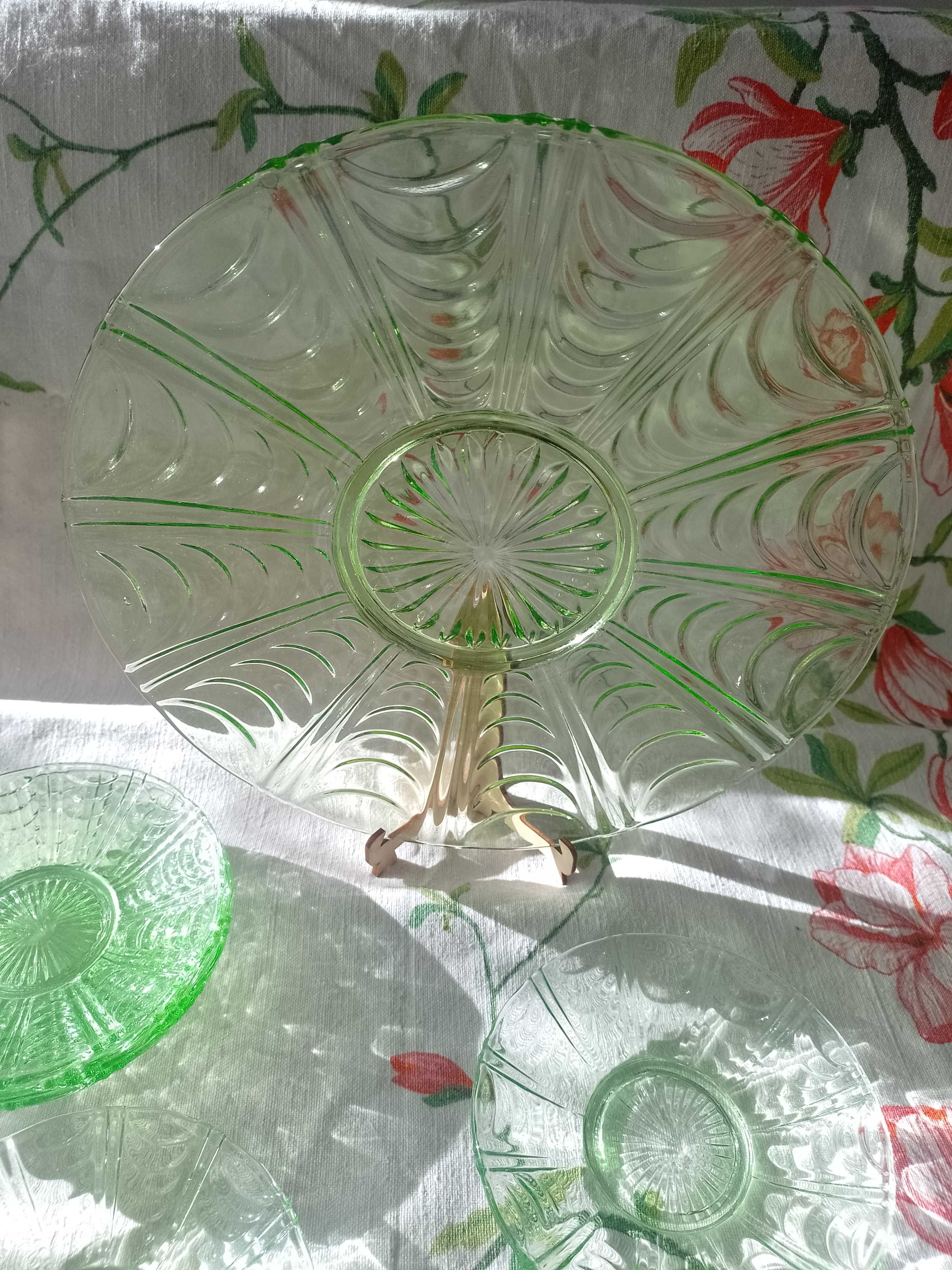 Talerz patera zielony pajęczyna Ząbkowice ś 28cm