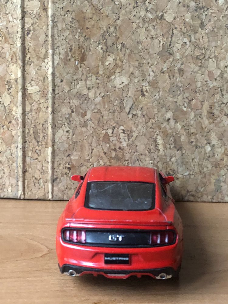 Машинка моделька Ford Mustang GT 1/38