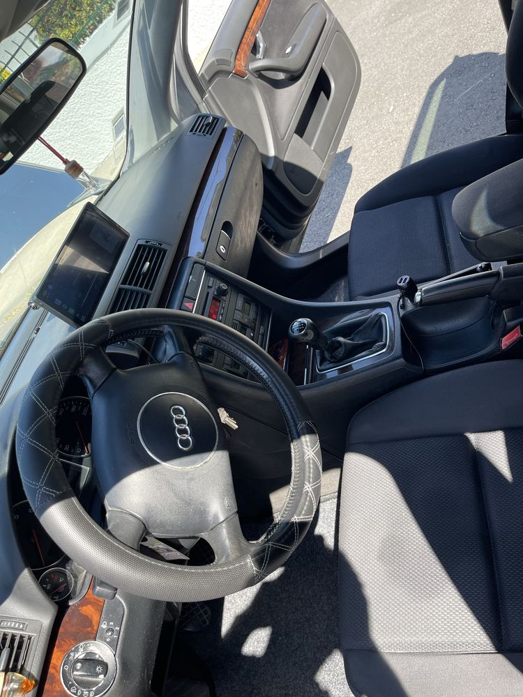Audi a4 1.6 gasolina sin ningun problema el carro esta a circular