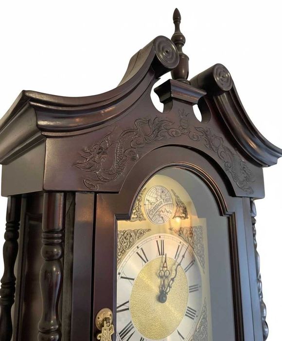 Relógio de Pendulo "Tempus Fugit" em madeira oriental