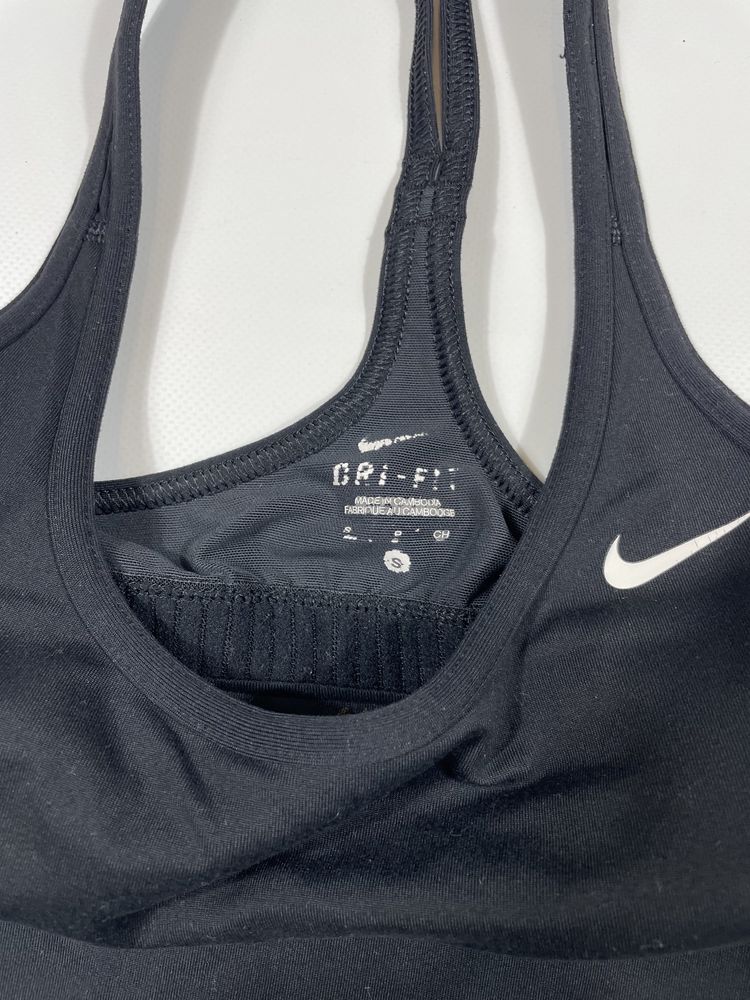 Топ жіночий nike s розмір спортивний топ