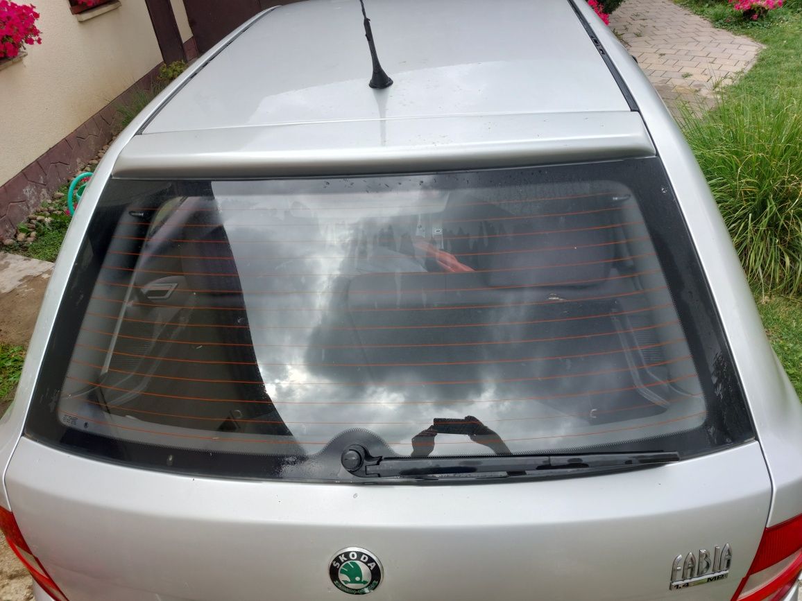 Fabia1.4MPI2002b.kli.2250zl