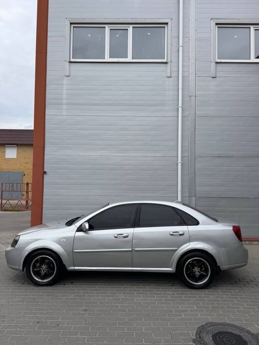 Продам Chevrolet  lacetti АВТОМАТ ГАЗ