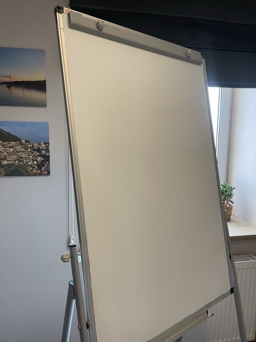 Продам  фліпчарт б/у . м Львів