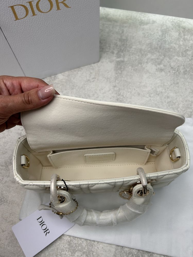 Сумочка в стилі Dior