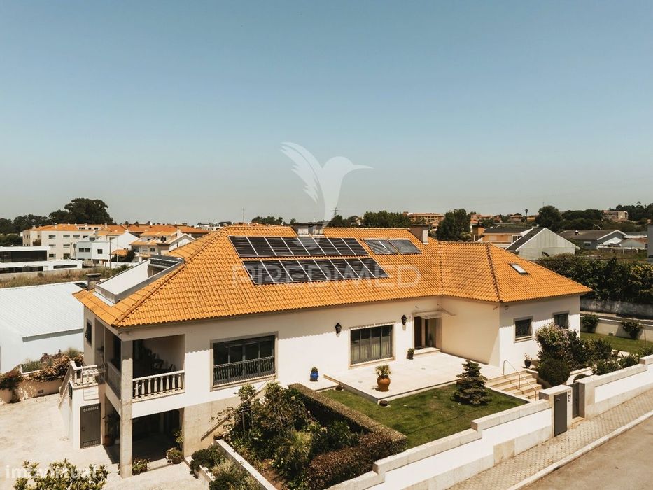 Moradia T5 em Miramar - Vila Nova de Gaia