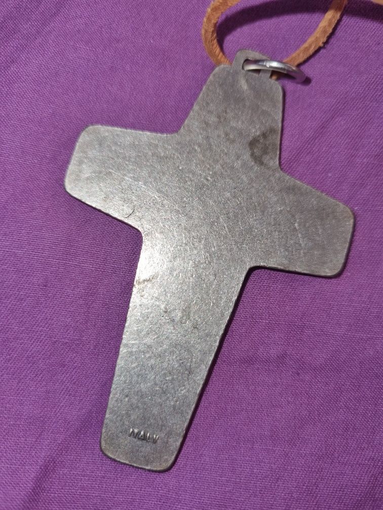 Metalowy krzyż Dobrego Pasterza Italy