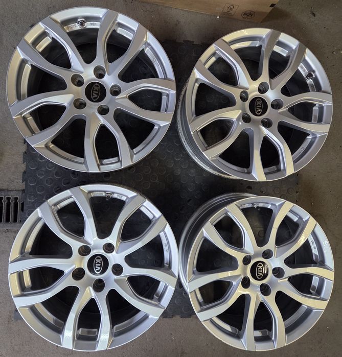 Felgi Aluminiowe 5x114,3 7Jx17 ET47 Huinday Kia Mazda