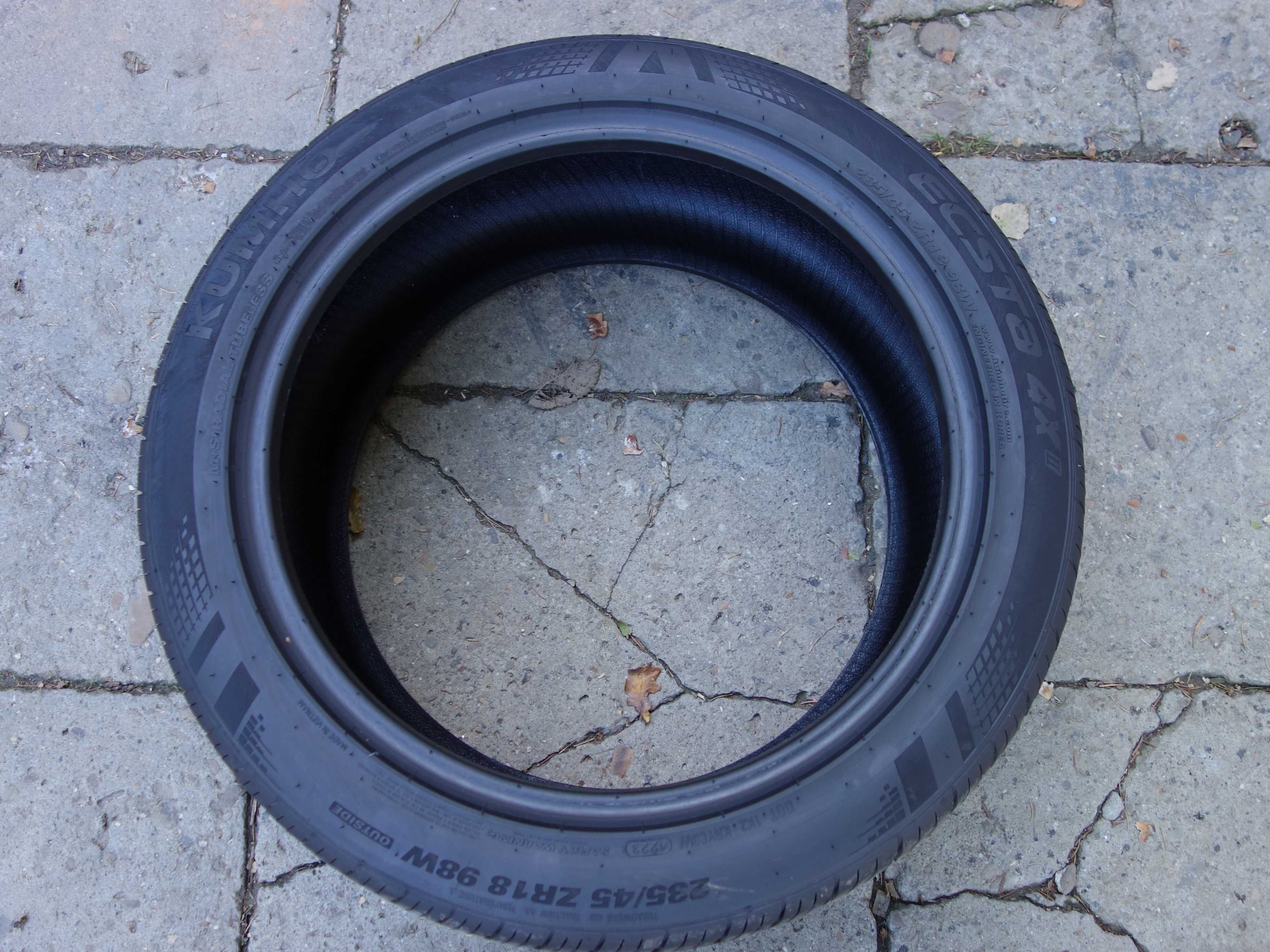Opony 235/45/18 2Sztuki Jak NOWE KUMHO