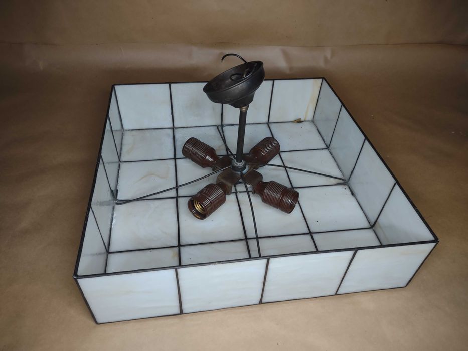 Żyrandol witrażowy 41 x 41 x 10 cm.