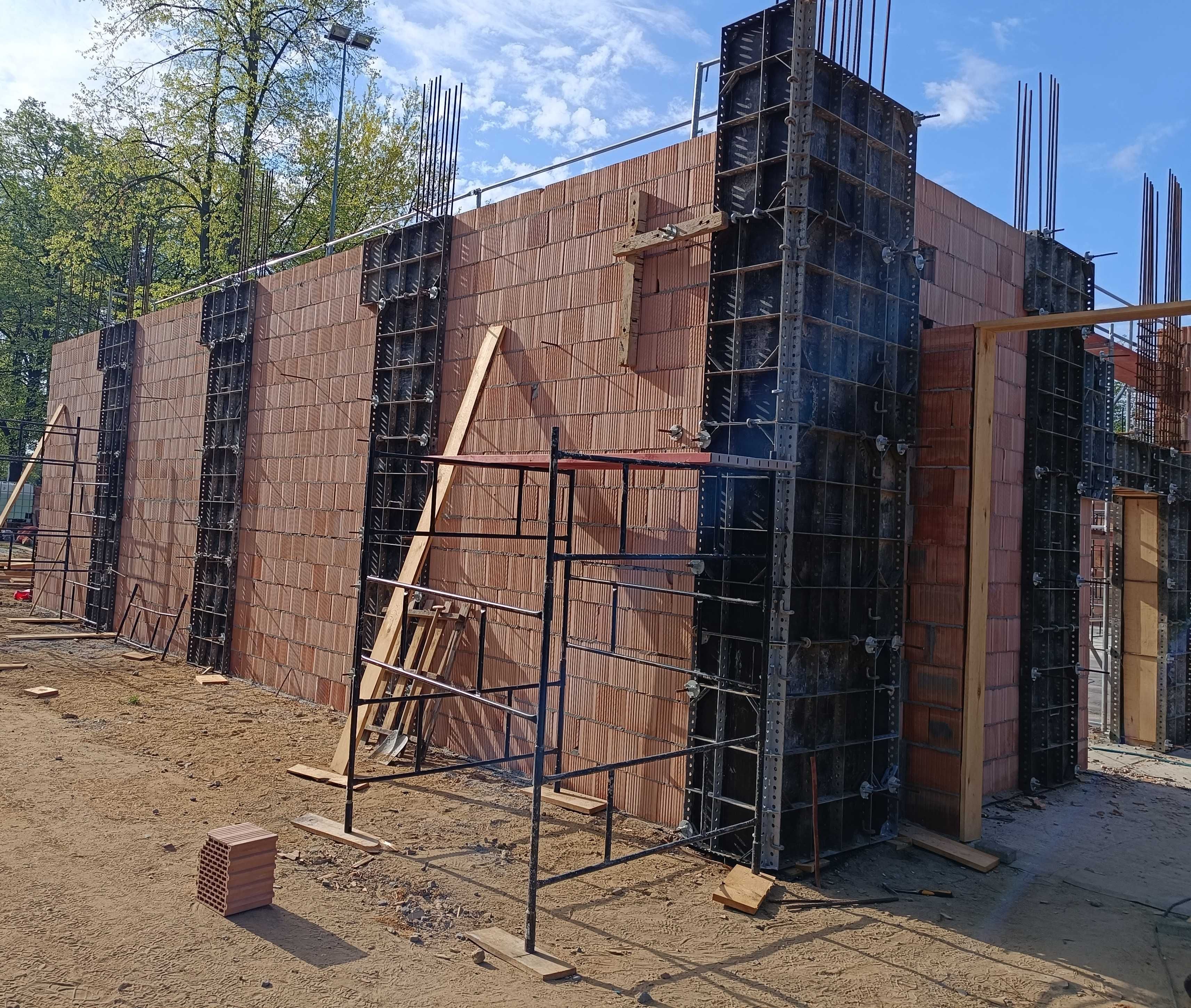 Wynajem szalunków ściennych/ fundamentowych lekkich TEKKO/4BAU
