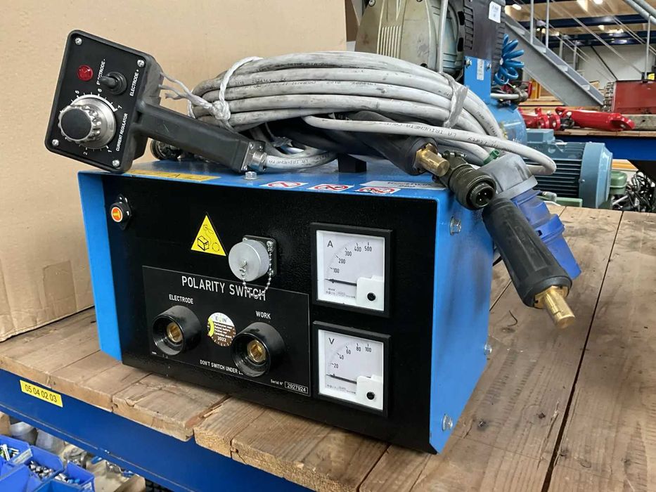 Spawarka urządzenie do odwracania polaryzacji podczas spawania.