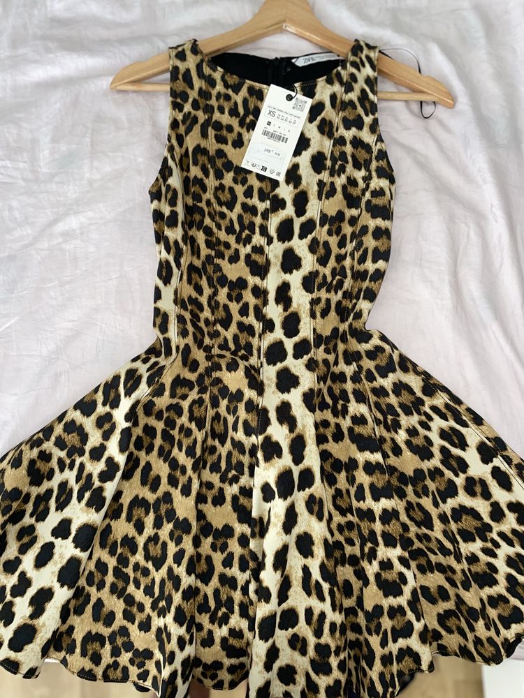Плаття ZARA