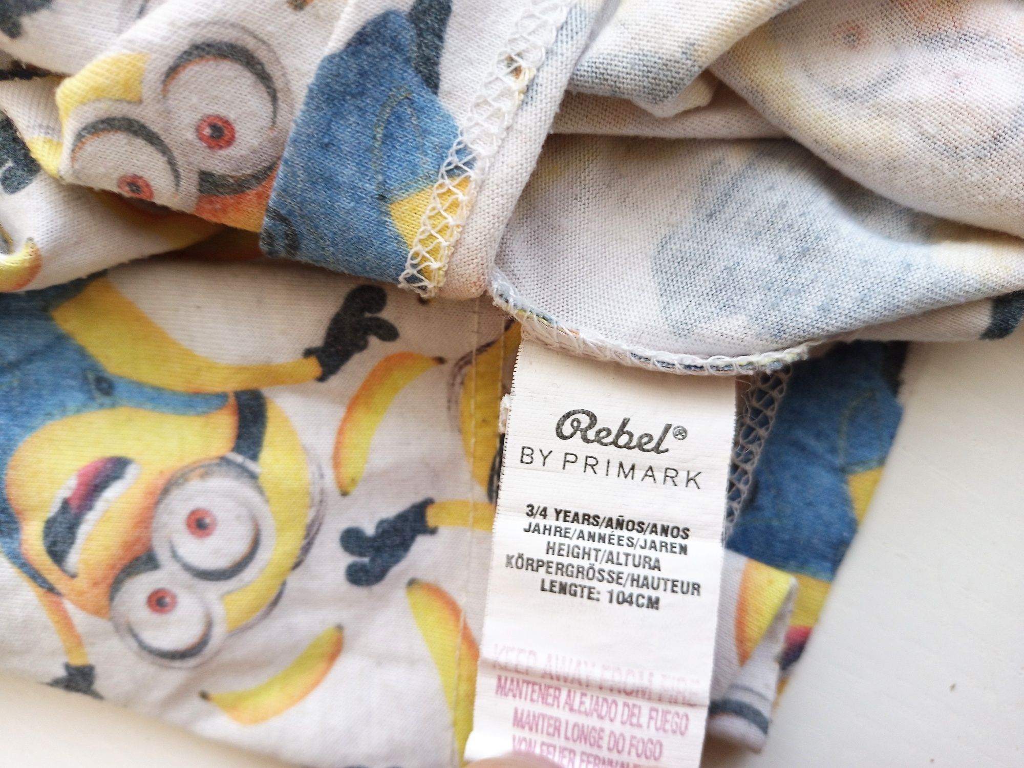 T-shirt Rebel 3-4lata 98-104cm Minionki z brylantami/błyskotkami #1153