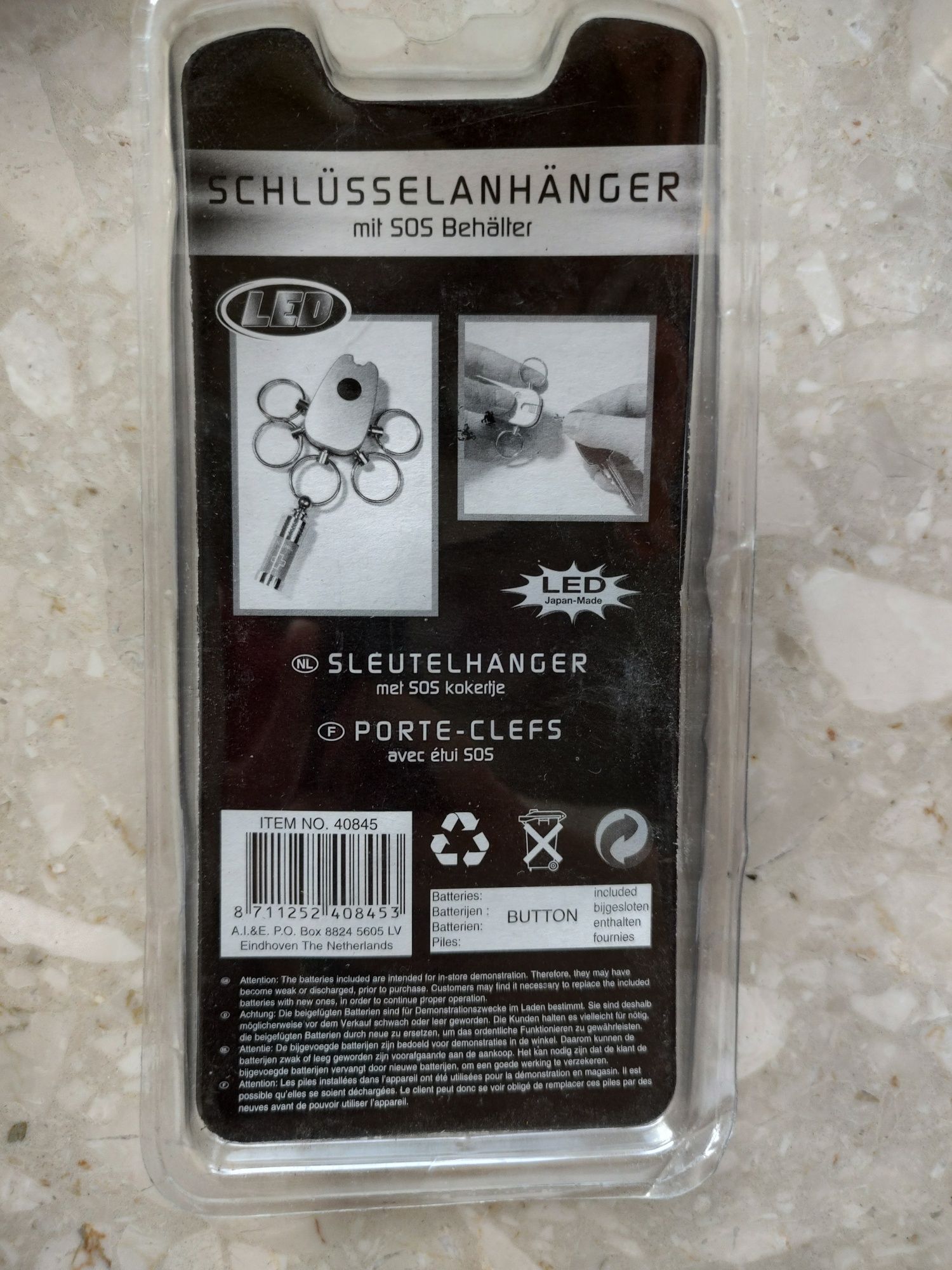 Brelok z kapsułą sos Keychain with sos capsule