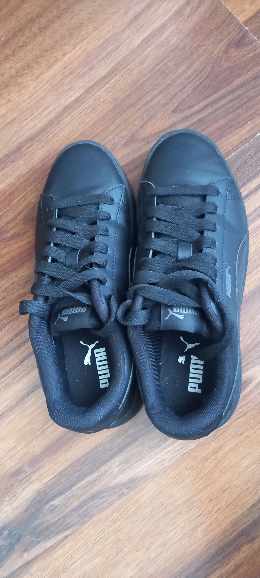 Buty chłopięce czarne PUMA 38. Jak nowe..