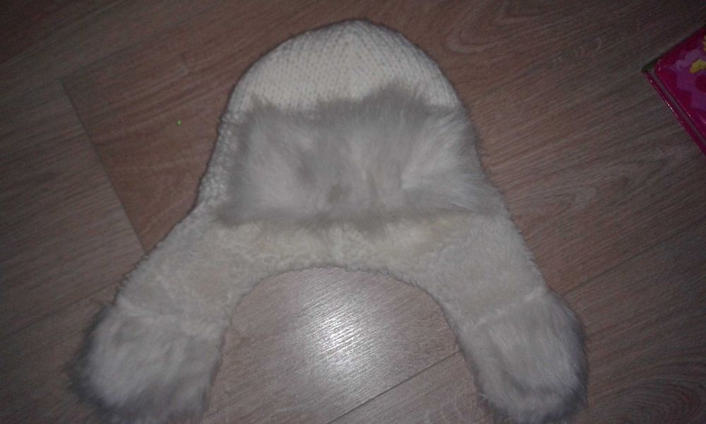 Czapka zimowa Pilotka dziewczęca narciarska biała cieplutka z uszkami