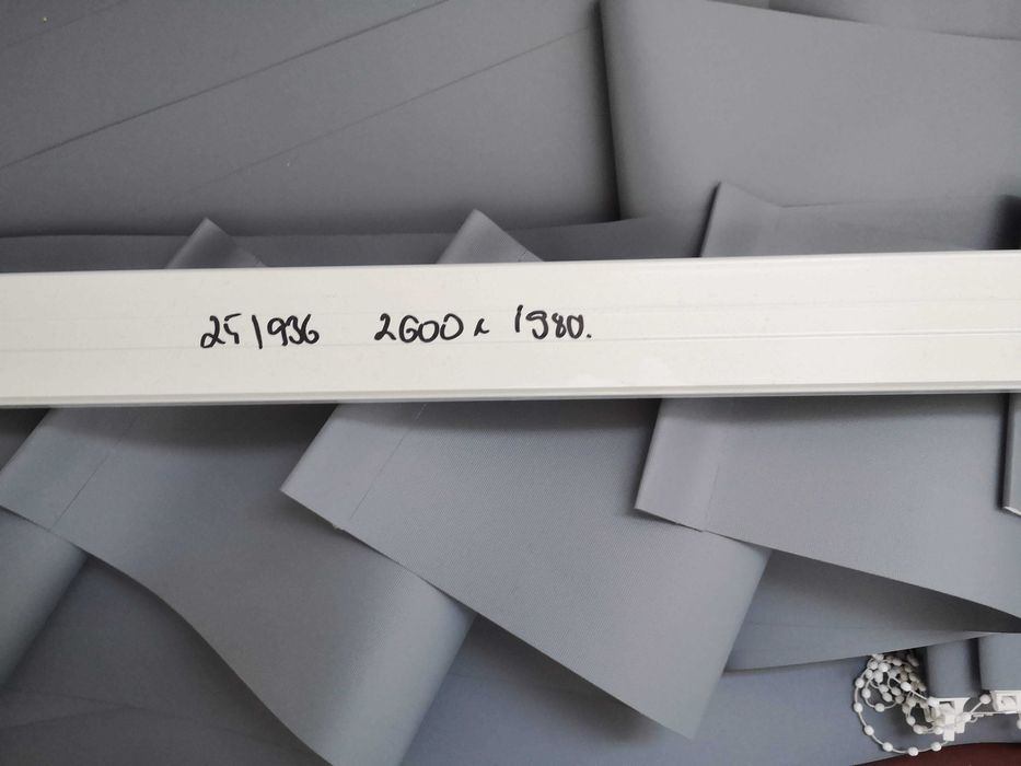 Żaluzje pionowe 127mm szare na wymiar wnęki szerokość 2,6m x 1,98m