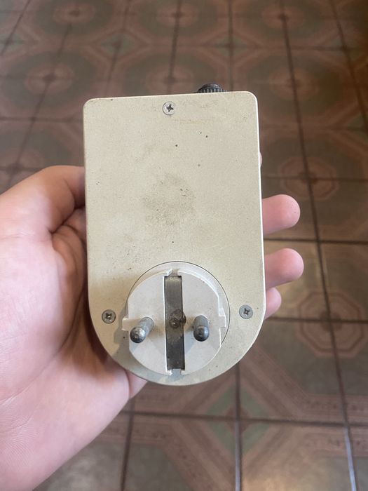 Стабілізатор напруги 220v 16a 50 гц