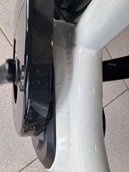 Bicicleta elétrica autonomia 70/80km NOVA Neomouv Kalyso h2 roda 28