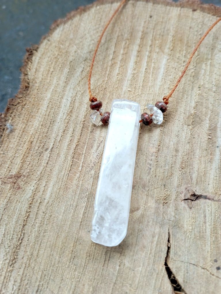 Naszyjnik kamienie naturalne kryształ górski biały amulet talizman